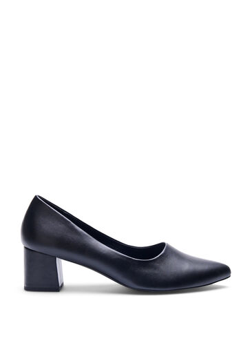 Zizzi Wide fit - Pumps i skinn med spetsig tå, Black, Packshot image number 0