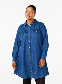 Denimklänning med knappar, Medium Blue Denim, Model