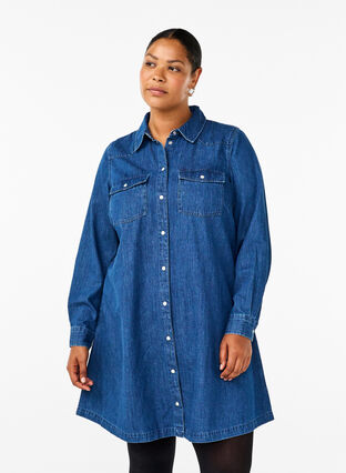 Zizzi Denimklänning med knappar, Medium Blue Denim, Model image number 0