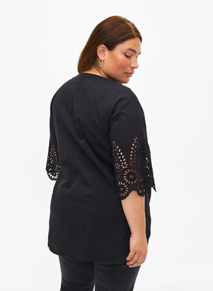 Zizzi Skjortblus med broderie anglaise och 3/4-ärmar, Black, Model image number 1