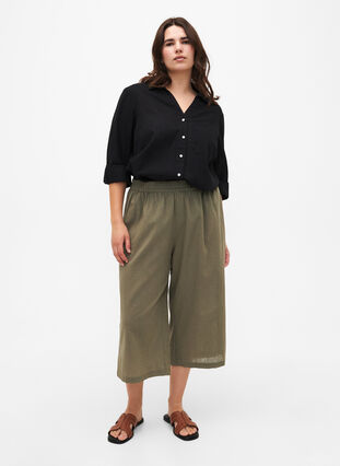 Zizzi Skjortblus med knappstängning i bomulls- och linneblandning, Black, Model image number 2