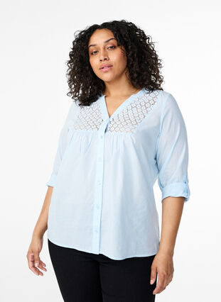 Zizzi FLASH – Skjorta med virkad detalj, Cashmere Blue, Model image number 0
