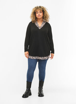 Zizzi Långärmad blus med skjortliknande utseende, Black Leo AOP, Model image number 2