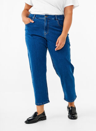 Zizzi Beskurna Vera jeans med rak passform, Blue Denim, Model image number 2