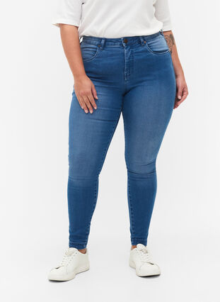 Zizzi Super slim Amy jeans med hög midja, Light blue, Model image number 2