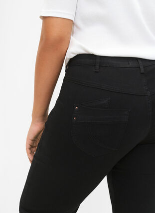 Zizzi Regular fit Gemma jeans med hög midja, Black, Model image number 4