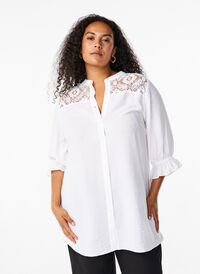 Lång viskosskjorta med spetsdetalj, Bright White, Model