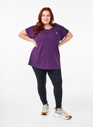 Zizzi Enfärgad tränings t-shirt, Purple Pennant, Model image number 2