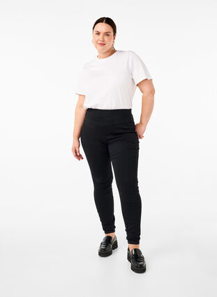 Zizzi Stretchiga jeggings med hög midja, Black, Model image number 0