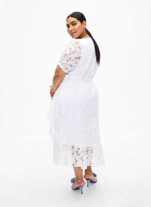 Zizzi Omlottklänning med spets och korta ärmar, Bright White, Model image number 1