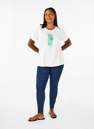 Zizzi T-shirt från FLASH med tryck, Bright White Flower, Model image number 2