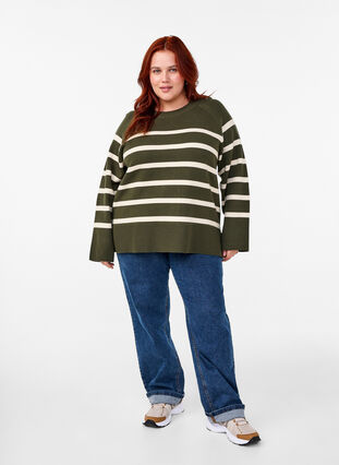 Zizzi Randig stickad blus med rund hals, D. Bag Birch Stripe, Model image number 2