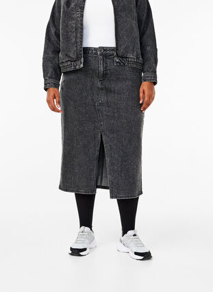 Zizzi Denimkjol med slits framtill, Dark Grey Denim, Model image number 2