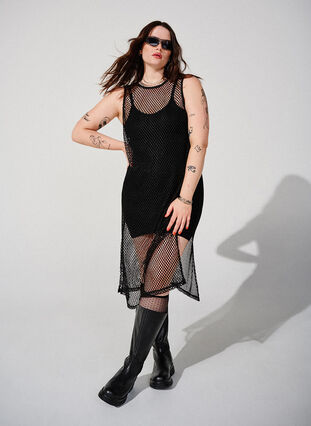 Zizzi Ärmlös klänning i mesh med slits, Black, Image image number 0