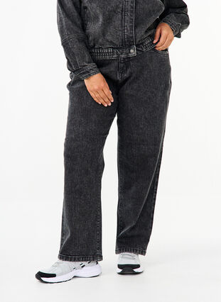 Zizzi Lösa jeans med croppad längd, Dark Grey Denim, Model image number 2