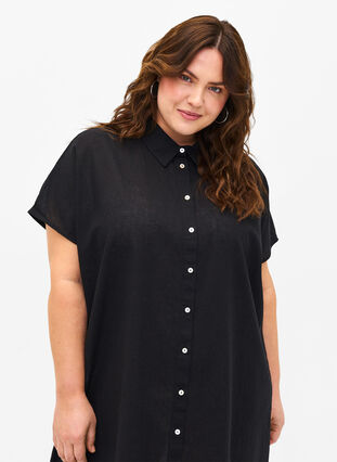 Zizzi Lång skjorta i bomullsblandning med linne, Black, Model image number 2