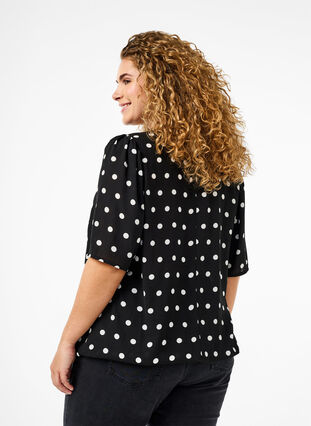 Zizzi Prickig blus med korta ärmar, Black W. White Dot, Model image number 1