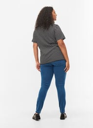 Super slim Amy jeans med hög midja, Mid Blue, Model