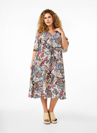 Zizzi Kortärmad klänning i viskos med paisleymönster, Sand Do. Paisley AOP, Model image number 0