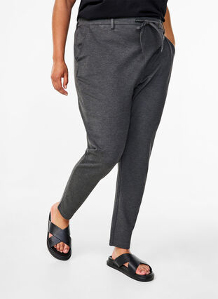 Zizzi Croppade Maddison byxor, Dark Grey Melange, Model image number 2