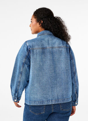 Zizzi Skjortjacka i denim med fickor, Blue Denim, Model image number 1