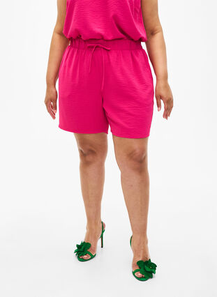 Zizzi Shorts med fickor och resår i midjan, Pink Peacock, Model image number 2