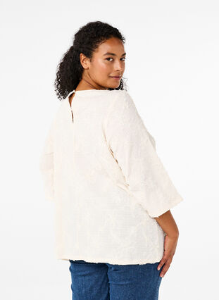 Zizzi Blus med trekvartsärmar och 3D-blommor, Warm Off-white, Model image number 1