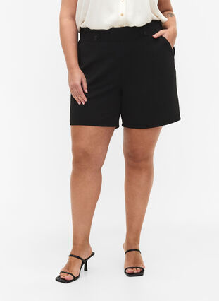 Zizzi Shorts med fickor och lös passform, Black, Model image number 2