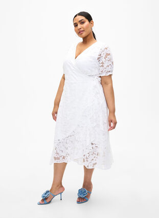 Zizzi Omlottklänning med spets och korta ärmar, Bright White, Model image number 3