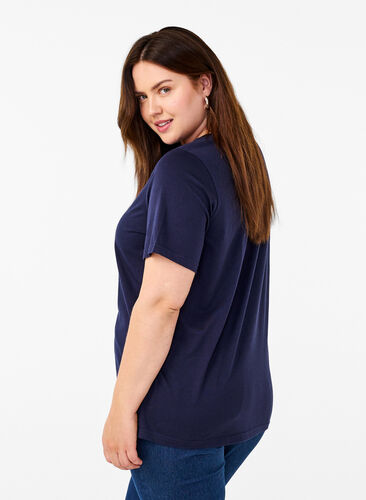 Zizzi FLASH - T-shirt med motiv, Navy B. Silver Faith, Model image number 1