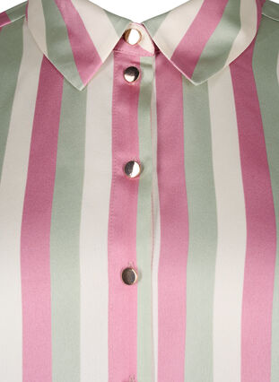 Zizzi Randig satinskjorta med krage, Rose Stripe, Packshot image number 2