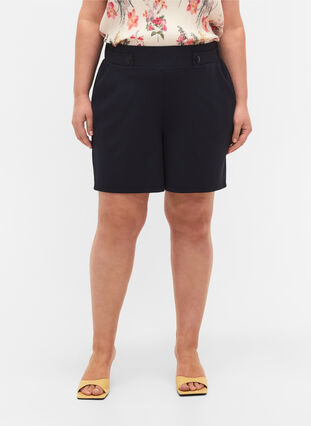 Zizzi Shorts med fickor och lös passform, Night Sky, Model image number 3