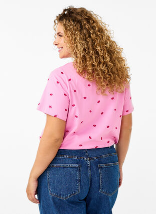 Zizzi T-shirt med hjärtan i ekologisk bomull., Rose Bl. Lips Emb. , Model image number 1