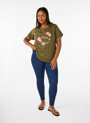 Zizzi T-shirt från FLASH med tryck, Olive Night Flower, Model image number 2