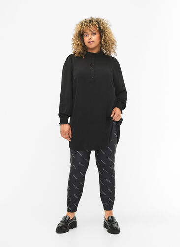 Zizzi Texttryck leggings, Black Radiance, Model image number 0