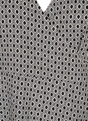 Zizzi FLASH – Kortärmad omlottklänning, Black White Graphic, Packshot image number 2