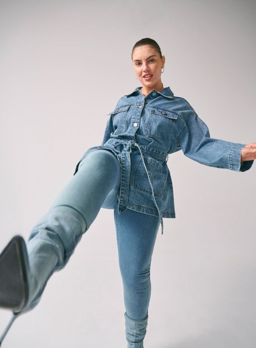 Zizzi Jeansjacka med knytskärp, , Model, 1