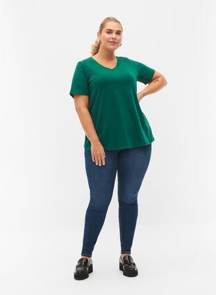Zizzi Enfärgad t-shirt i bomull, Evergreen, Model image number 2