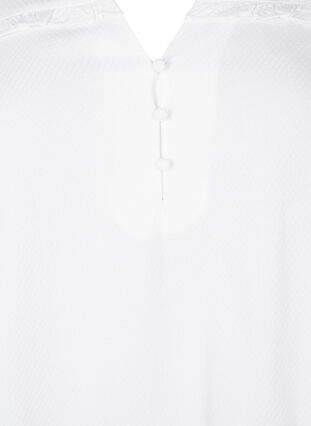 Zizzi Blus i viskos med smock- och volangdetaljer, Bright White, Packshot image number 2