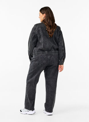 Zizzi Lösa jeans med croppad längd, Dark Grey Denim, Model image number 1