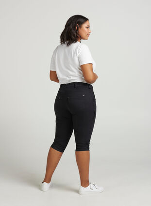 Zizzi Slim fit capri-jeans med fickor, Black, Model image number 1