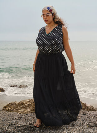 Zizzi Lång kjol med resår i midjan, Black, Image image number 0