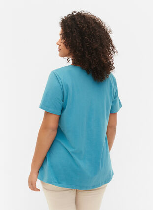 Zizzi Enfärgad t-shirt i bomull, Brittany Blue, Model image number 1