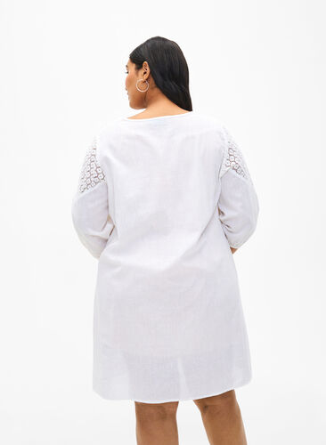 Zizzi Klänning i bomullsblandning med linne och virkade detaljer, Bright White, Model image number 1