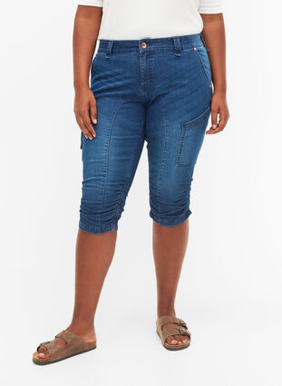 Zizzi Slim fit capri-jeans med fickor, Dark blue denim, Model image number 3