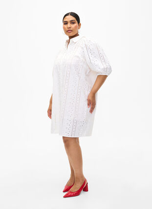 Zizzi Skjortklänning i bomull med broderi anglaise, Off White, Model image number 2