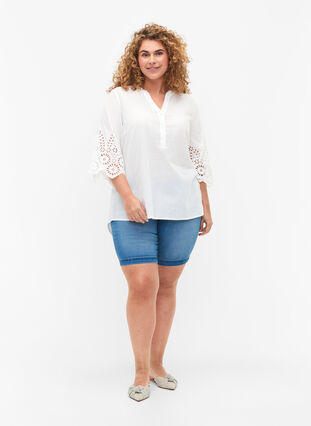 Zizzi Skjortblus med broderie anglaise och 3/4-ärmar, Bright White, Model image number 2