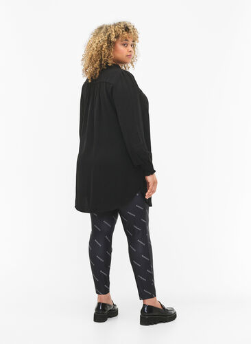 Zizzi Texttryck leggings, Black Radiance, Model image number 1