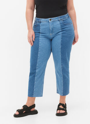 Zizzi Croppade Vera jeans med colour block, Blue denim, Model image number 2