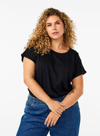 Kortärmad t-shirt i bomullsmix, Black, Model